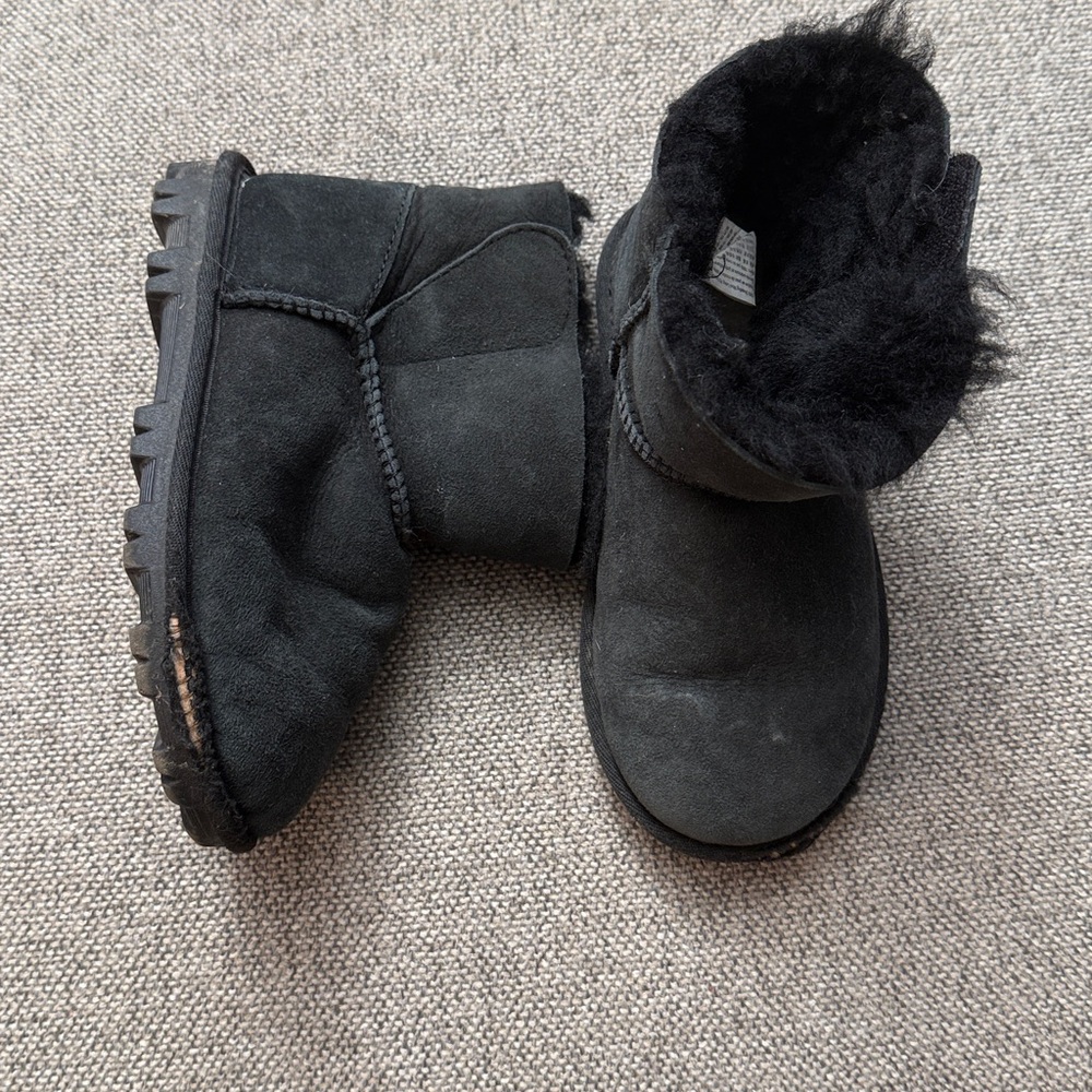 12T Suede and wool Fur-Lined Boots - Picture 2 of 9